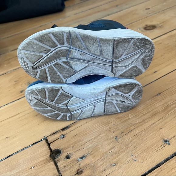 Cat and Jack high top tennis shoe - Picture 2 of 6